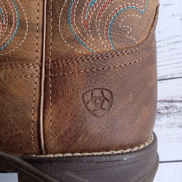 Ariat Women's Leather Embroidered Ranch Western Equestrian Cowboy Boots Sz 9.5B - Picture 5 of 9